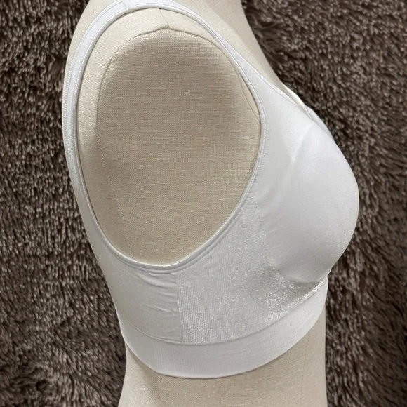 Bali Comfort Revolution Sports Bra NWOT - Picture 4 of 6